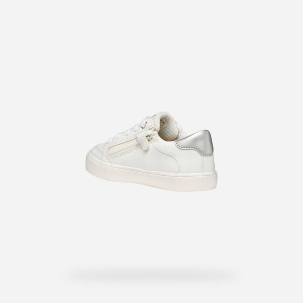 Sneaker